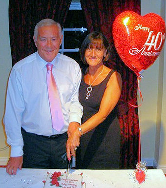 Len Andrews en sy vrou Moira met hul 40ste trouherdenking